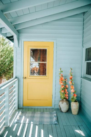 Hollyhock Cabin: a retreat in the Big Bear Forest